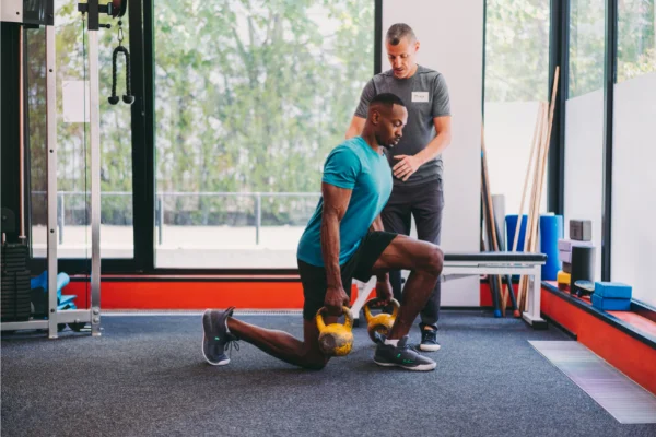 Diferencia entre profesor de educación física y entrenador deportivo